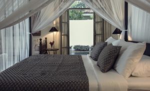 Mawella-Accomadation--master-bedroom-gallery.-2