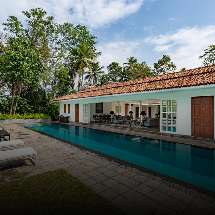 Pool and lounging area of Leela Walauwwa by Taru Villas