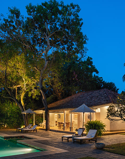Taru Villas Mawella pool